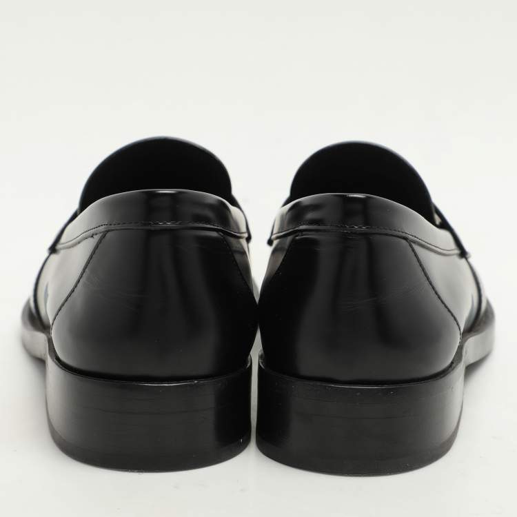 Pre Owned Chanel Black/White Leather CC Loafers Size 39
