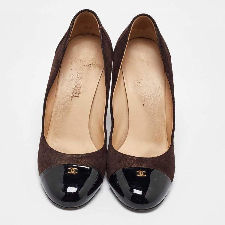 Pre Owned Chanel Brown/Black Suede and Patent Leather CC Cap Toe Pumps Size 40