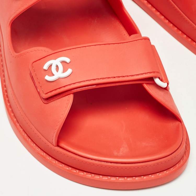 Pre Owned Chanel Red Rubber CC Dad Sandals Size 39