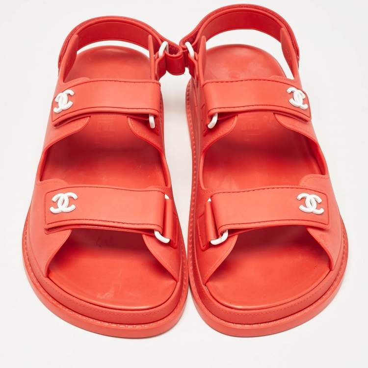Pre Owned Chanel Red Rubber CC Dad Sandals Size 39