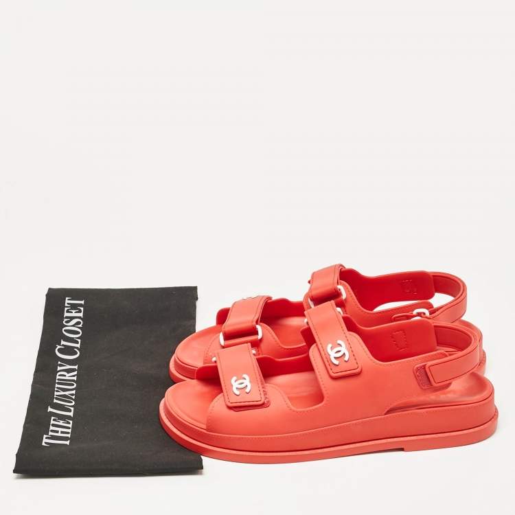 Pre Owned Chanel Red Rubber CC Dad Sandals Size 39