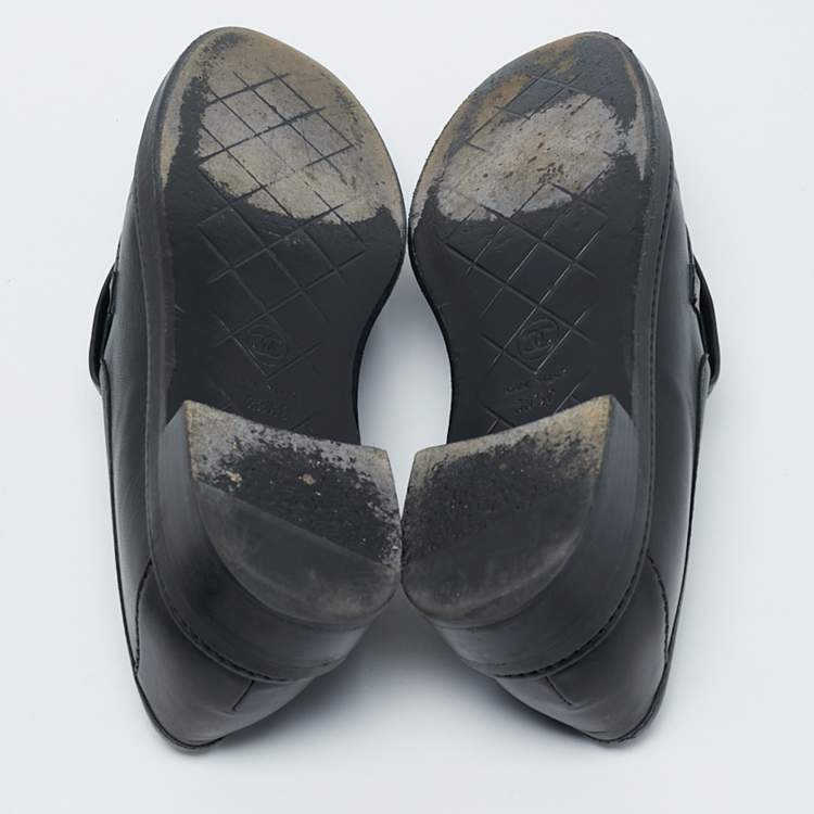 Pre Owned Chanel Black Quilted Leather CC Turnlock Slip On Loafers Size 38.5