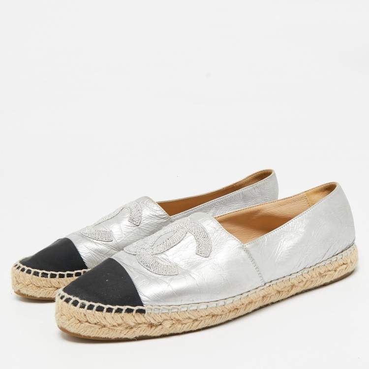 Pre Owned Chanel Silver/Black Leather CC Cap Toe Logo Espadrille Flats Size 41
