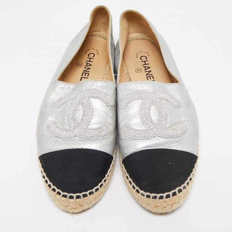Pre Owned Chanel Silver/Black Leather CC Cap Toe Logo Espadrille Flats Size 41