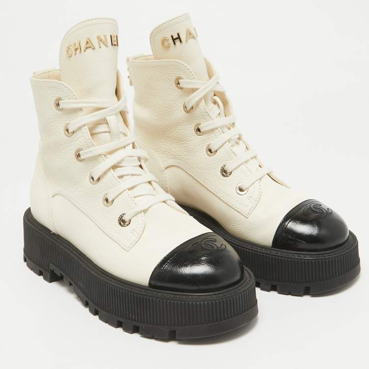 Pre Owned Chanel Black/Cream Leather CC Cap Toe Logo Combat Boots Size 38.5
