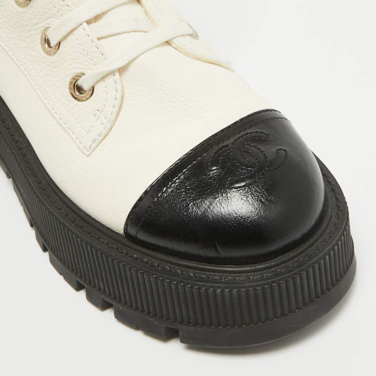 Pre Owned Chanel Black/Cream Leather CC Cap Toe Logo Combat Boots Size 38.5