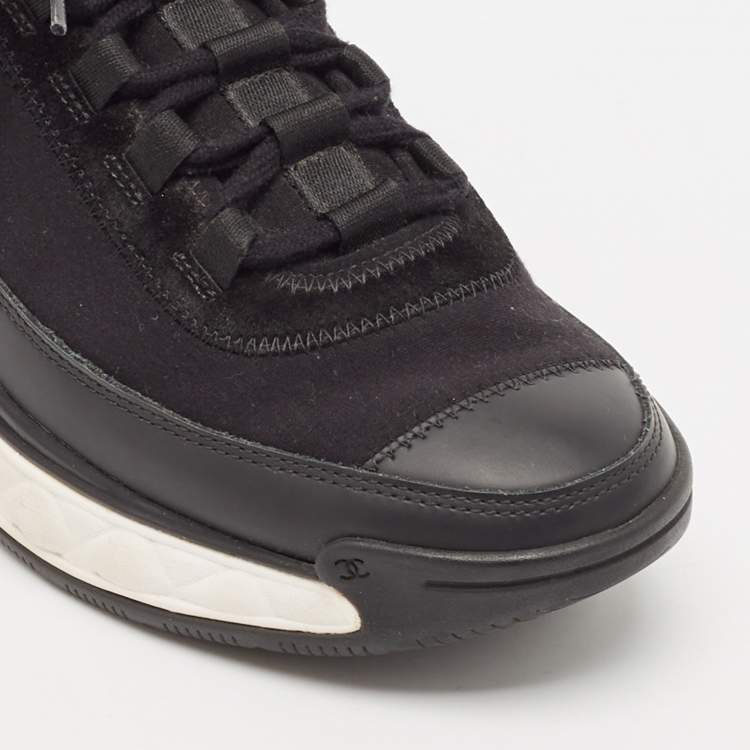 Pre Owned Chanel Black Leather and Neoprene CC Low Top Sneakers Size 38