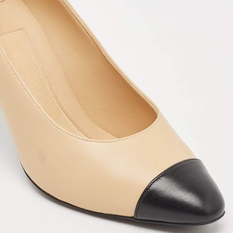 Pre Owned Chanel Beige/Black Leather Faux Pearl Cap Toe Pumps Size 39.5
