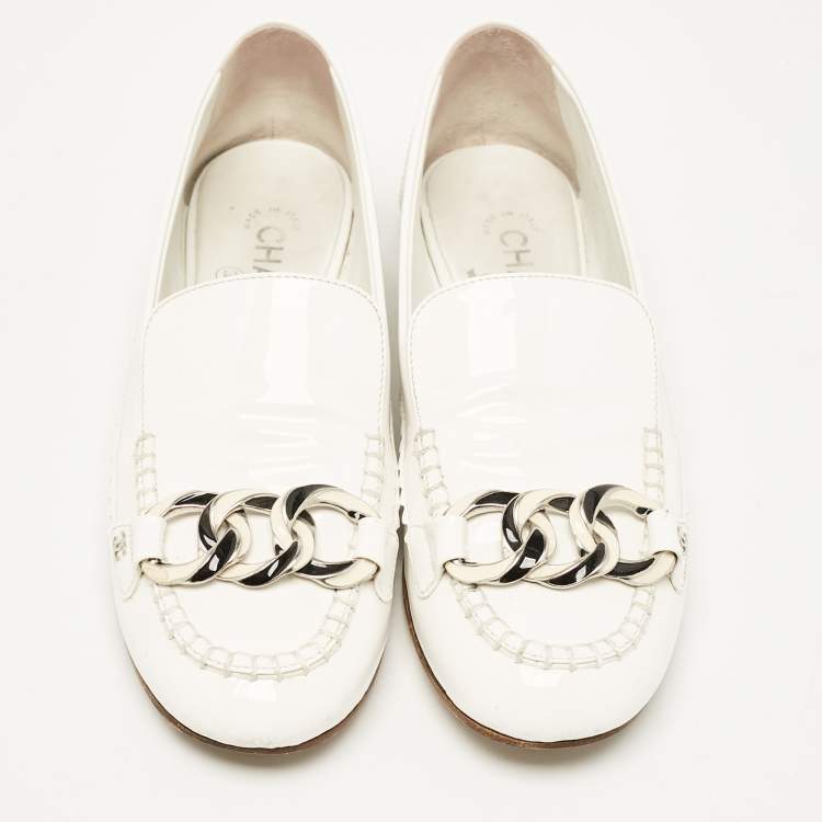 Pre Owned Chanel Off White Patent Leather Chain Embellished Smoking Loafers Size 39