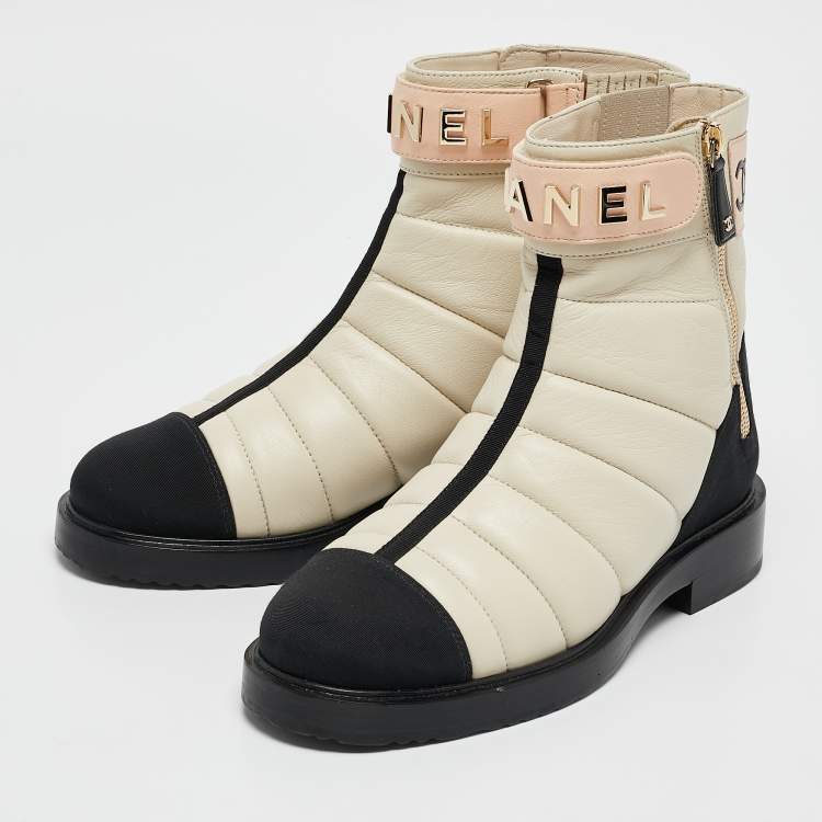 Pre Owned Chanel Cream/Black Quilted Leather and Grosgrain CC Ankle Boots Size 39