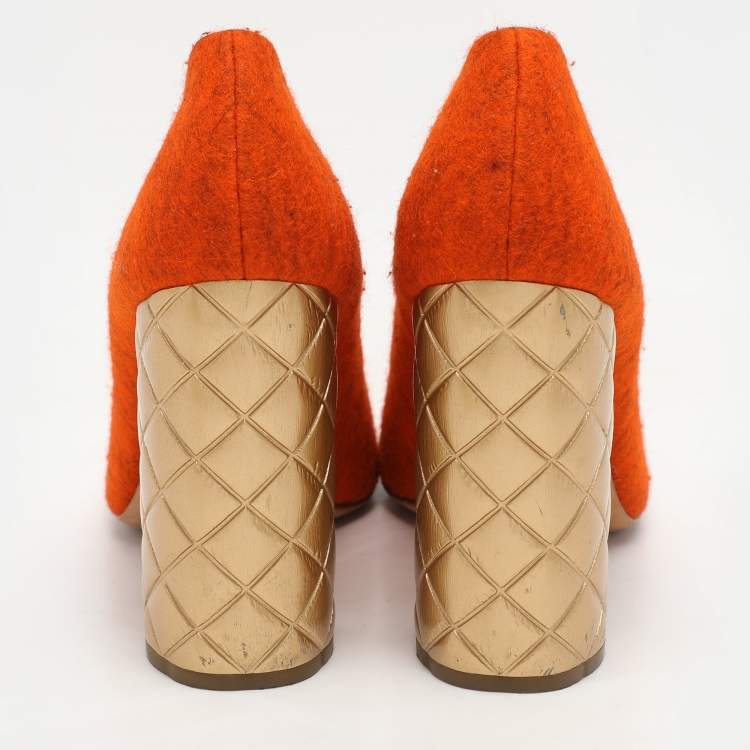 Pre Owned Chanel Orange Felt Embellished Quilted Block Heel Pumps Size 40