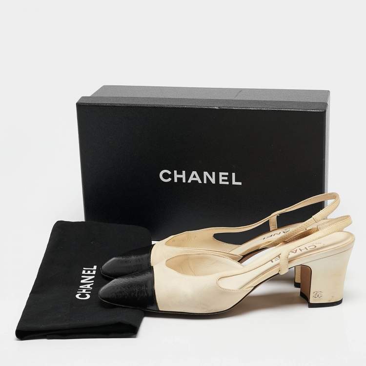 Pre Owned Chanel White/Black Leather Cap Toe Slingback Pumps Size 42