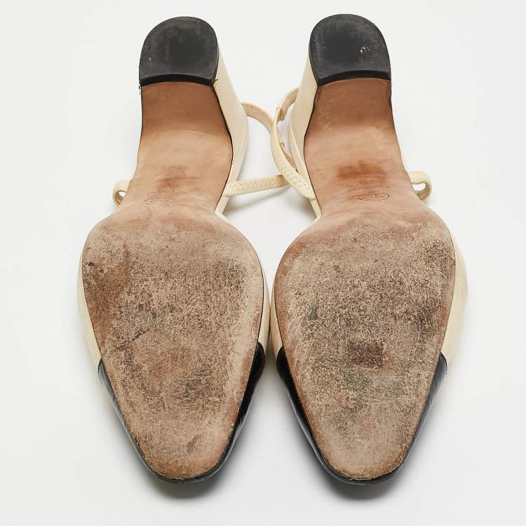 Pre Owned Chanel White/Black Leather Cap Toe Slingback Pumps Size 42