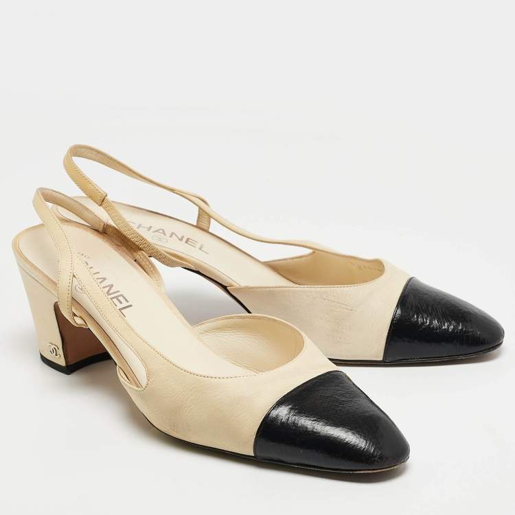 Pre Owned Chanel White/Black Leather Cap Toe Slingback Pumps Size 42