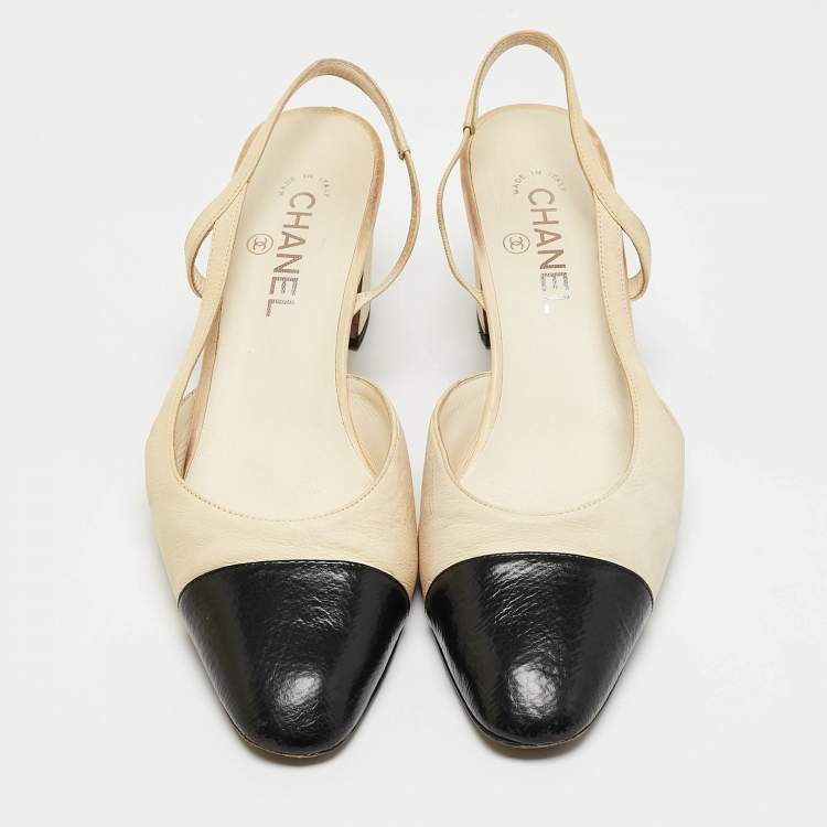 Pre Owned Chanel White/Black Leather Cap Toe Slingback Pumps Size 42