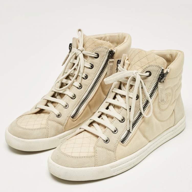 Pre Owned Chanel Cream Fabric and Suede CC Side Zip High Top Sneakers Size 39