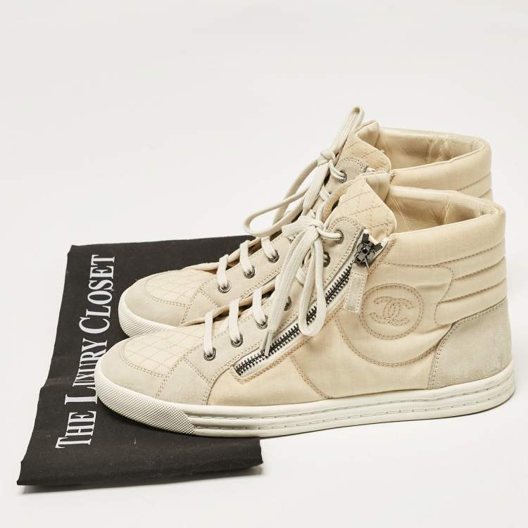 Pre Owned Chanel Cream Fabric and Suede CC Side Zip High Top Sneakers Size 39