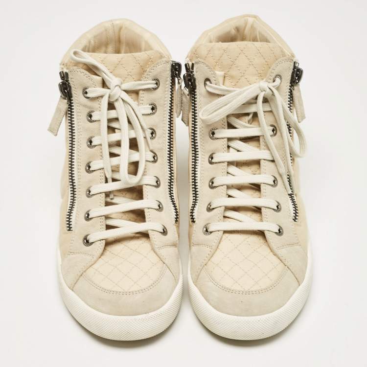 Pre Owned Chanel Cream Fabric and Suede CC Side Zip High Top Sneakers Size 39