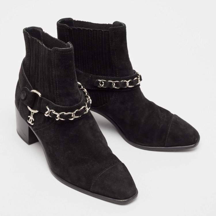 Pre Owned Chanel Black Suede CC Chain Detail Block Ankle Boots Size 35