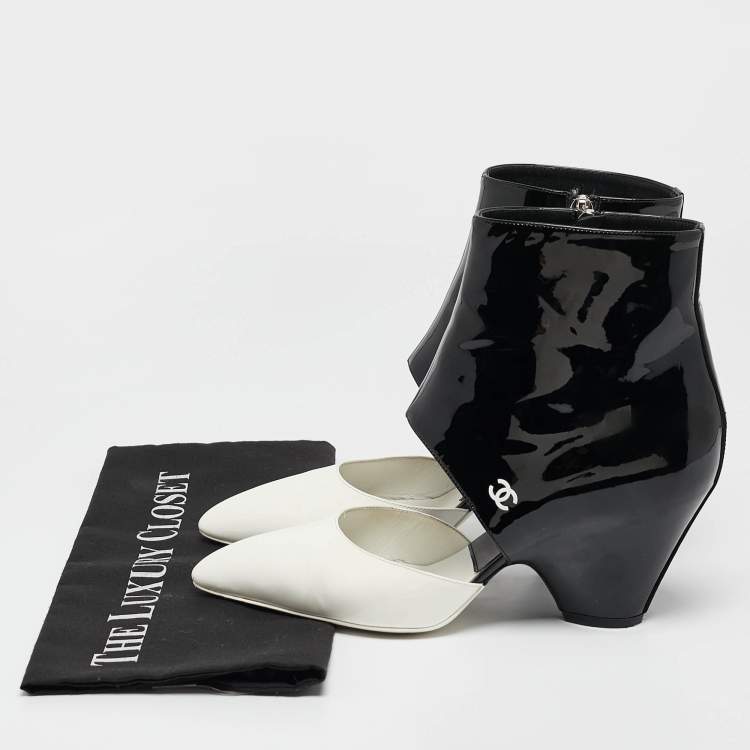 مملوكة مسبقًا Chanel Black Patent Leather Cut Out Ankle Boots Size 39