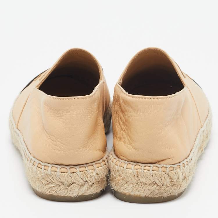 Pre Owned Chanel Beige/Black Leather CC Cap Toe Espadrille Flats Size 38