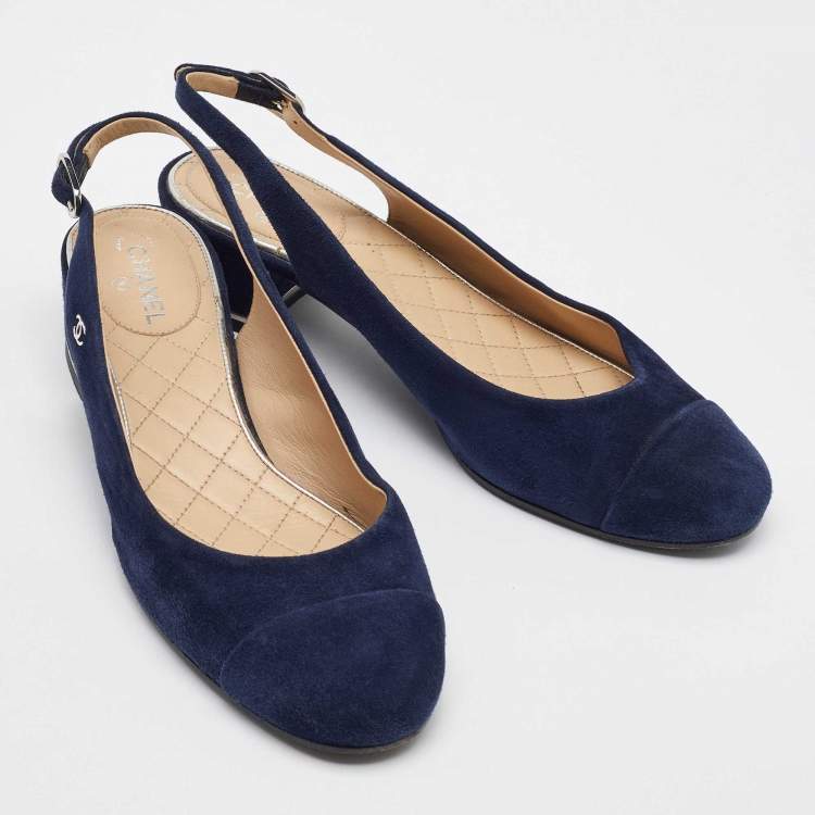 Pre Owned Chanel Navy Blue Suede Cap Toe CC Slingback Pumps Size 38