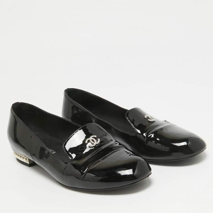 Pre Owned Chanel Black Patent Leather CC Pearl Embellished Smoking Loafers Size 38