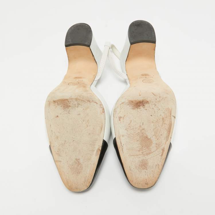Pre Owned Chanel White/Black Croc Embossed and Patent CC Slingback  Pumps Size 39