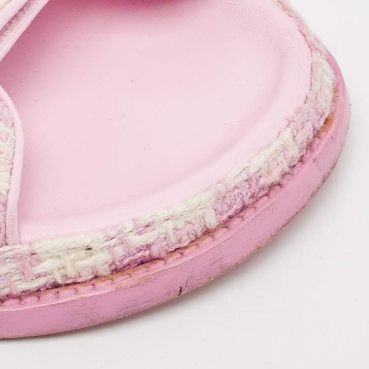 Pre Owned Chanel Pink/White Tweed and Leather CC Dad Flat Sandals Size 38.5