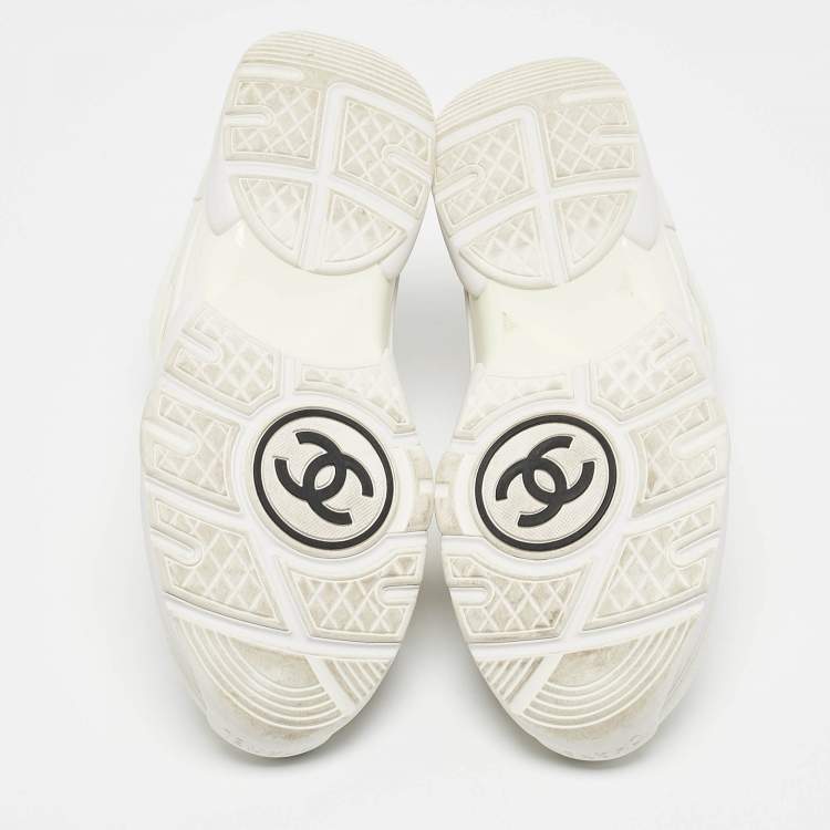Pre Owned Chanel White Suede and Nylon CC Low Top Sneakers Size 38.5
