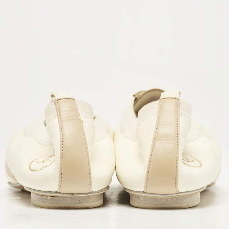 Pre Owned Chanel Cream/Beige Leather Lace Up  Loafers Size 37.5
