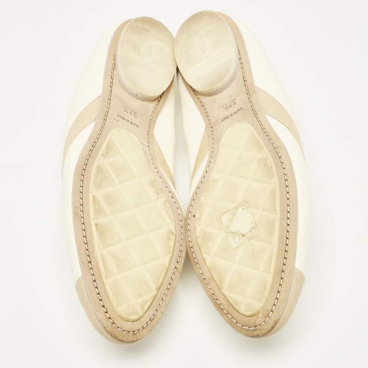 Pre Owned Chanel Cream/Beige Leather Lace Up  Loafers Size 37.5