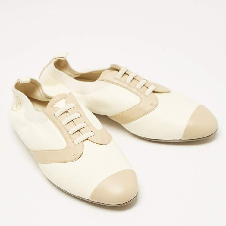 Pre Owned Chanel Cream/Beige Leather Lace Up  Loafers Size 37.5