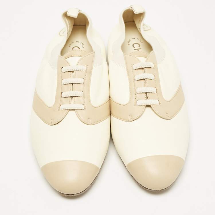 Pre Owned Chanel Cream/Beige Leather Lace Up  Loafers Size 37.5