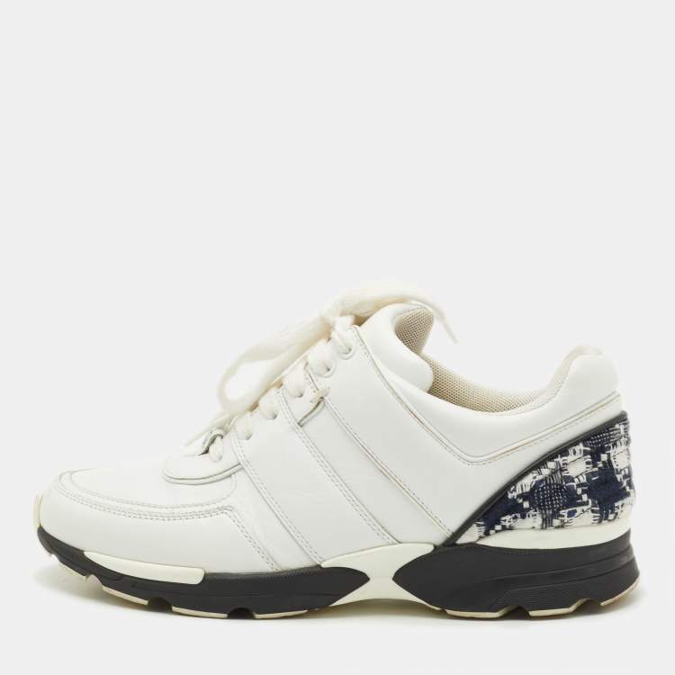 Pre Owned Chanel Black/ White Leather CC Logo Lace Up Sneakers Size 38