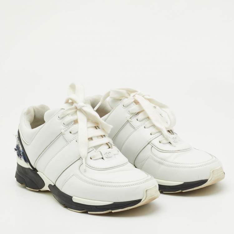 Pre Owned Chanel Black/ White Leather CC Logo Lace Up Sneakers Size 38