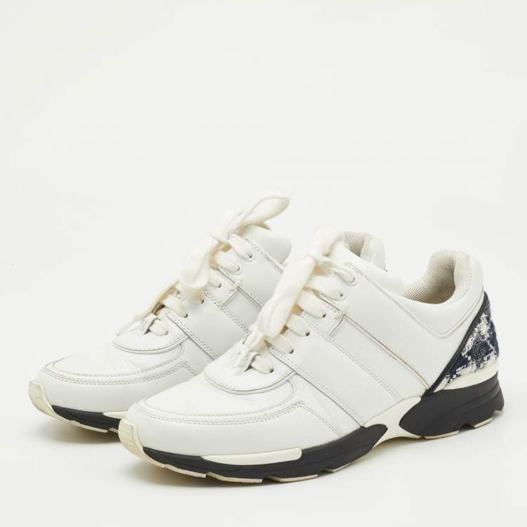 Pre Owned Chanel Black/ White Leather CC Logo Lace Up Sneakers Size 38