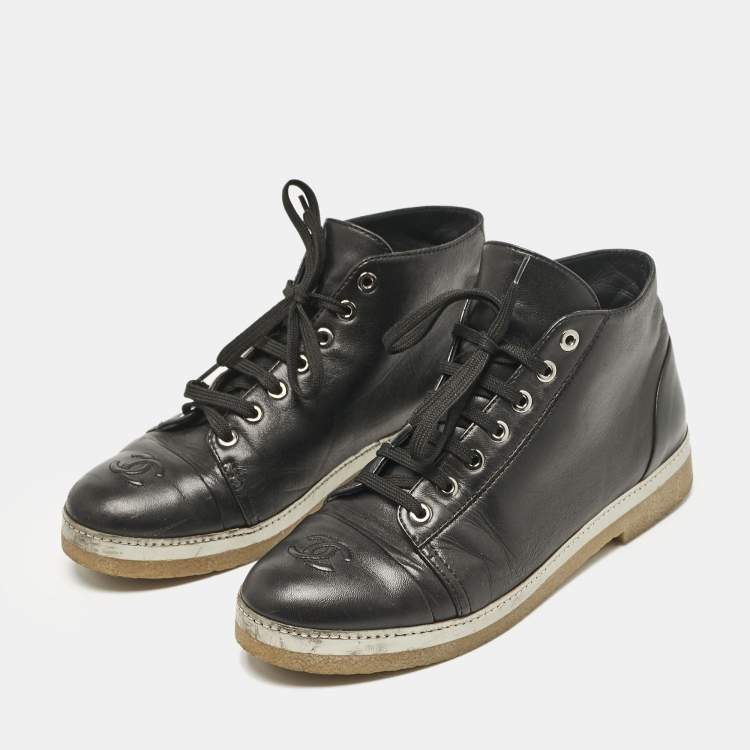 Pre Owned Chanel Black Leather CC Derby Ankle Boots Size 38.5