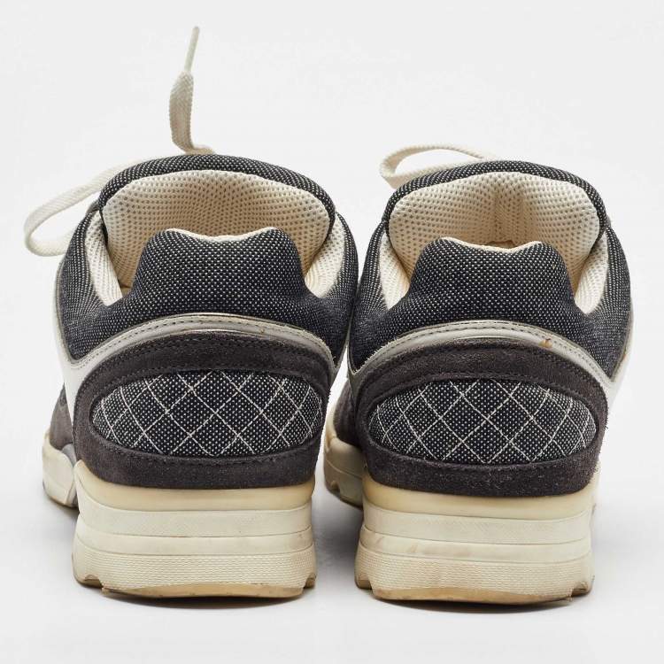 Pre Owned Chanel Grey/White Canvas And Suede CC Logo Lace Up Sneakers Size 42