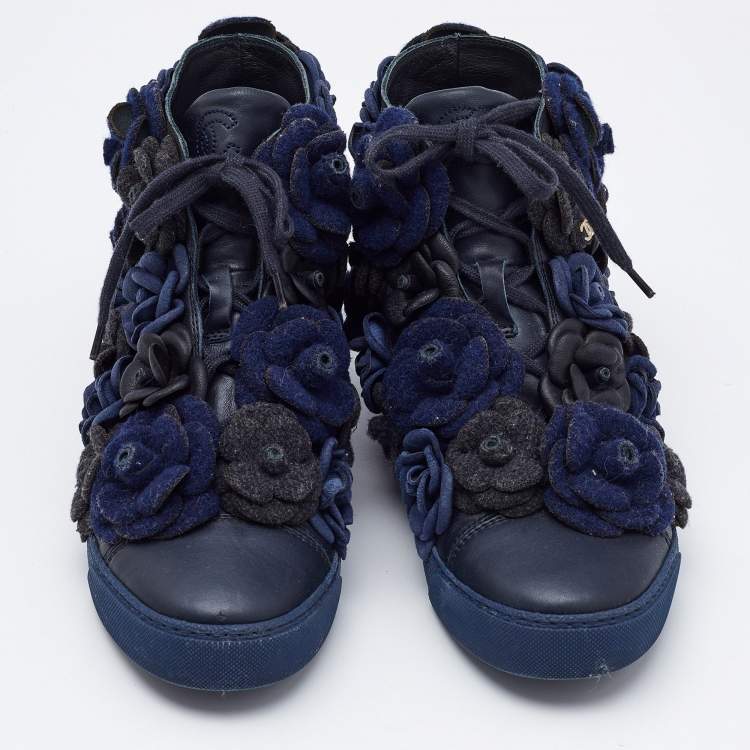 Pre Owned Chanel Black/Blue Leather CC Camellia High Top Sneakers Size 38