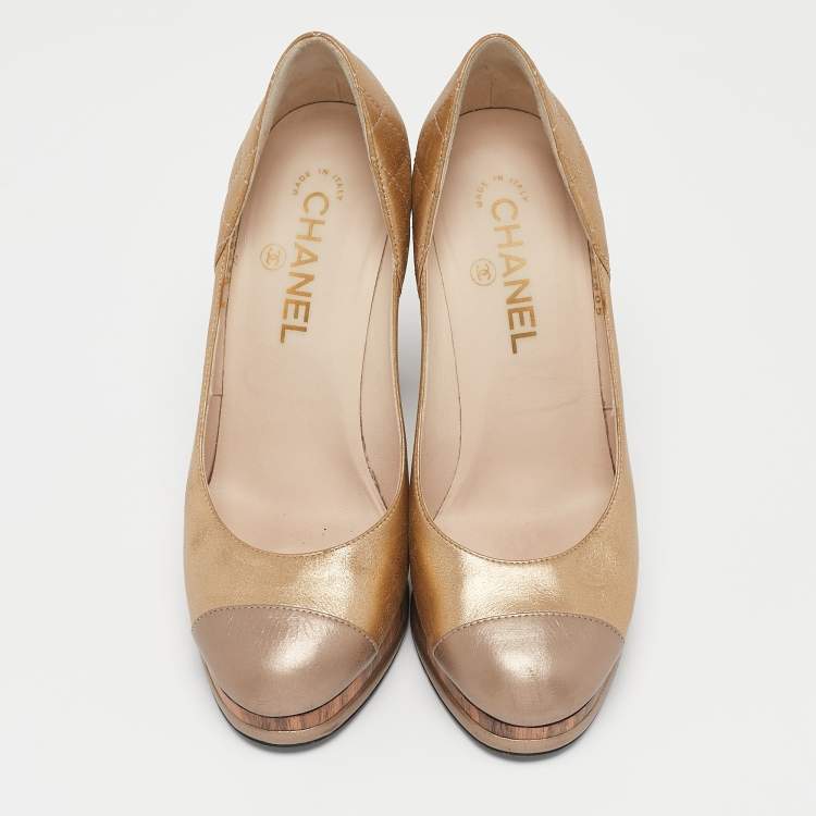 Pre Owned Chanel Metallic Gold/Bronze Quilted Leather CC Platform Pumps Size 38