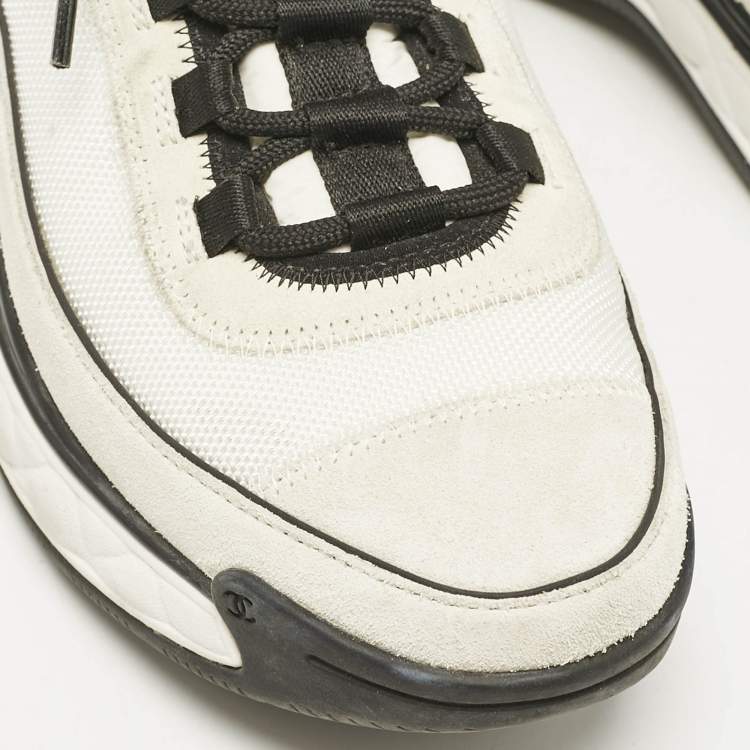 Pre Owned Chanel Grey/White Suede And Nylon CC Low Top Sneakers Size 39