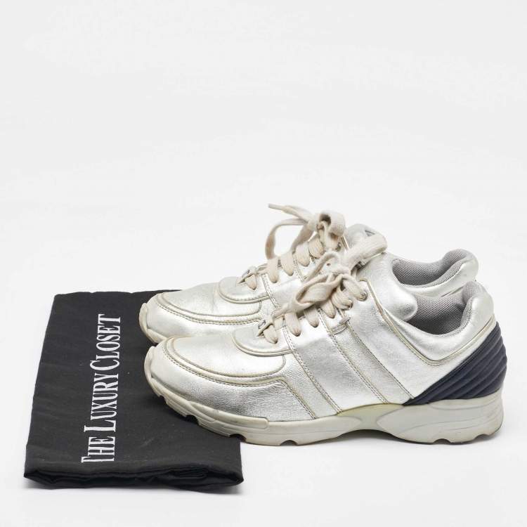 Pre Owned Chanel Silver/Black Leather CC Low Top Sneakers Size 37