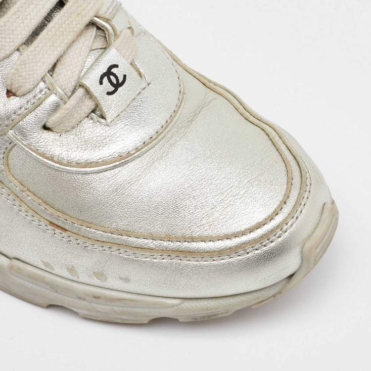 Pre Owned Chanel Silver/Black Leather CC Low Top Sneakers Size 37