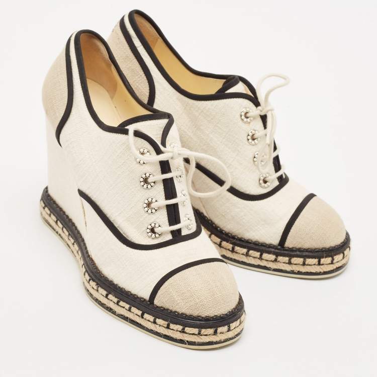Pre Owned Chanel Multicolor Canvas CC Wedge Sneakers Size 39.5