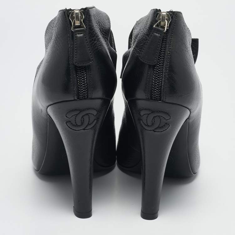 Pre Owned Chanel Black Leather Crystal Star Bow Booties Size 39.5