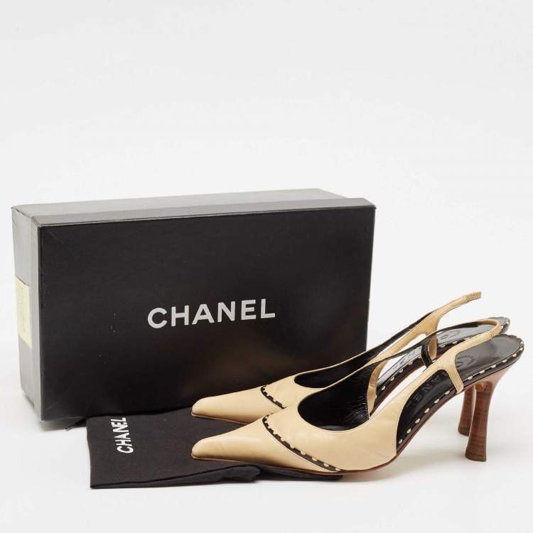 Pre Owned Chanel Beige/Black Leather Slingback Pumps Size 38.5
