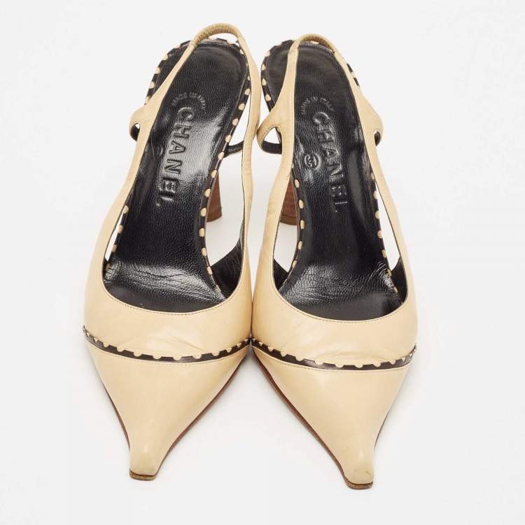 Pre Owned Chanel Beige/Black Leather Slingback Pumps Size 38.5