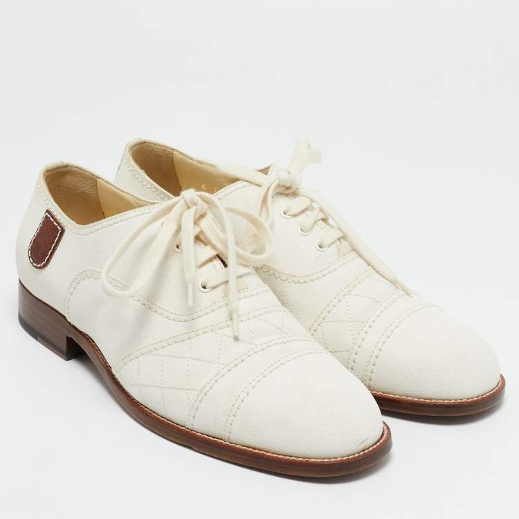 Pre Owned Chanel White Canvas Lace Up Oxfords Size 40