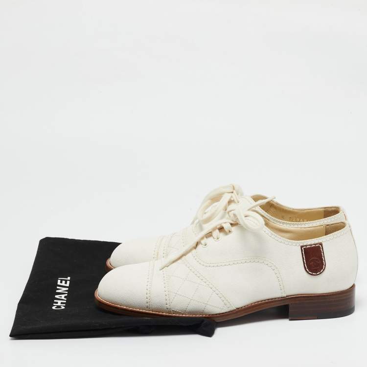 Pre Owned Chanel White Canvas Lace Up Oxfords Size 40